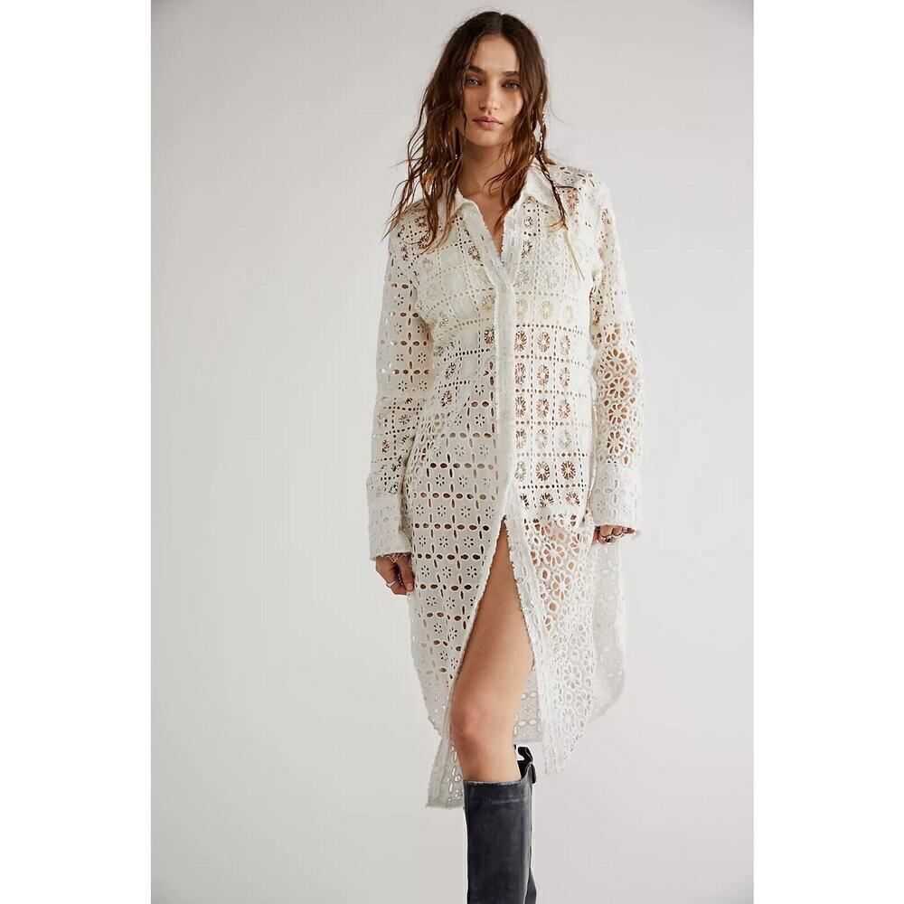 NWT FP One Yesenia Maxi Top Eyelet Button Whote Medium